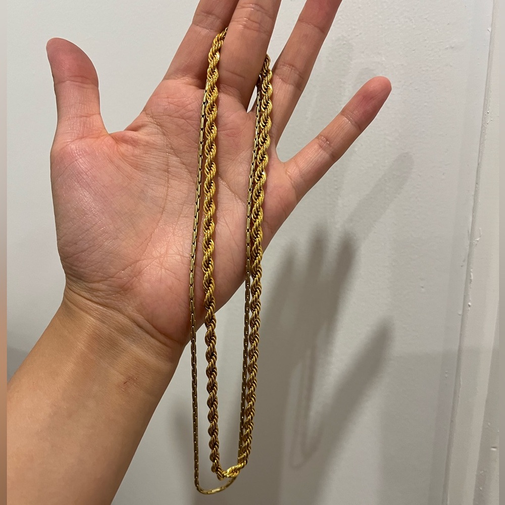 Gold chain necklaces - Picture 2 of 3